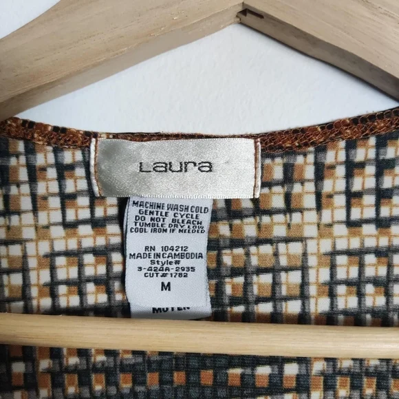 Laura Brown Square Patterned Tank Top - Picture 6 of 7